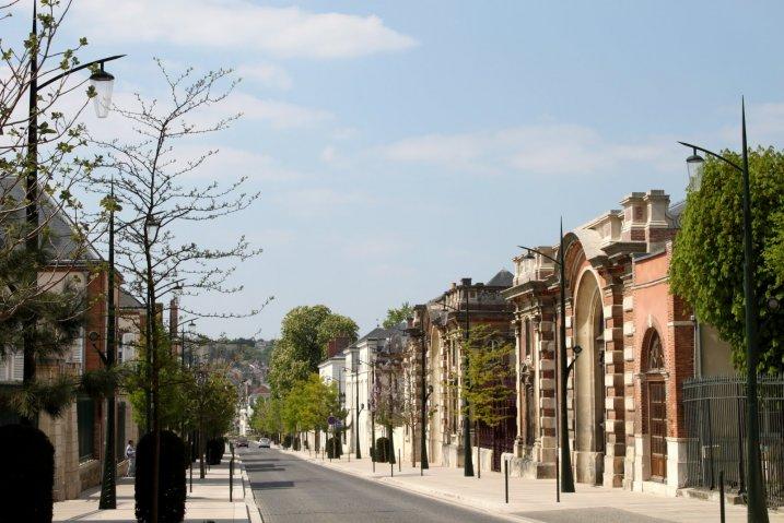 Champagne avenue in Epernay